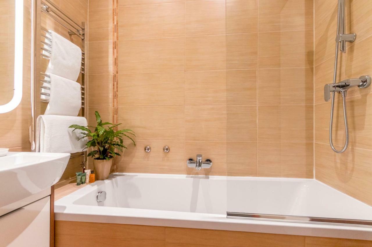 Beautiful Holyrood Park Apartment Edinburgh Ngoại thất bức ảnh